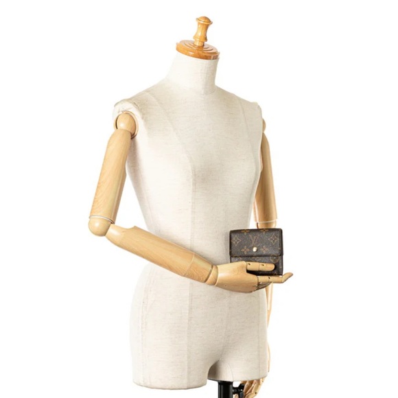 ❌SOLD❌Louis Vuitton Vintage Trifold Monogram Wallet in Excellent condition - Picture 7 of 12